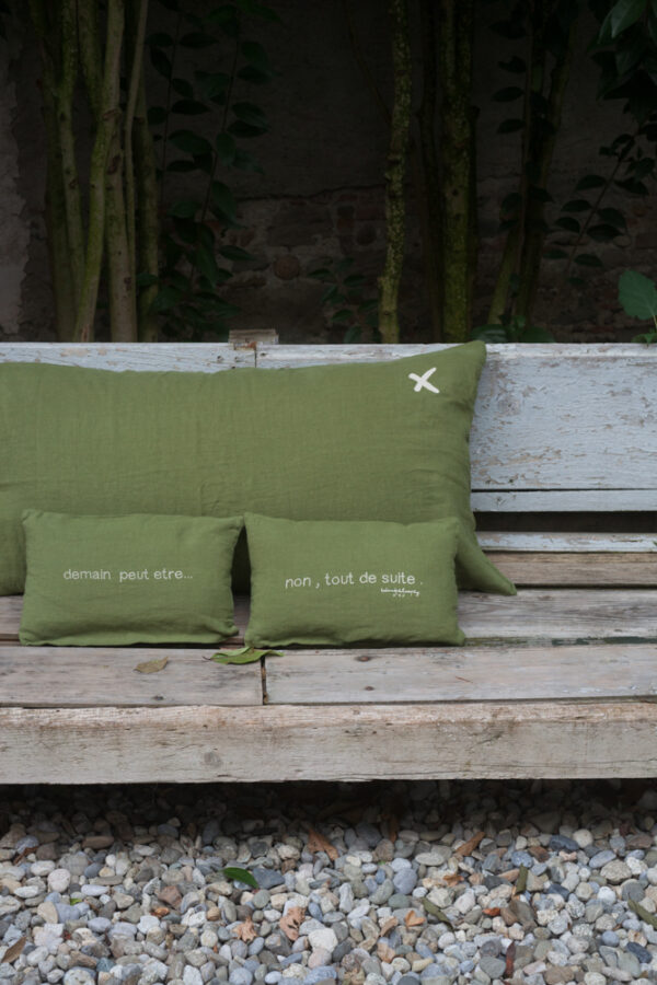 SWITCH - Plume – Silkscreened Cushions Pair – 25x40cm (Cushioning Included)