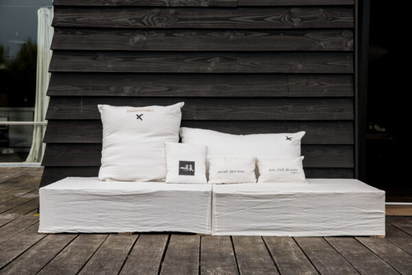 SWITCH - Blanc – Paire de Coussins Sérigraphiés – 25x40cm (Garniture Incluse)