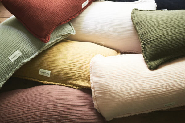 YOK - Rosebud - Cotton Gauze Cushion - 40x60cm (Cushioning Included)