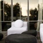Fauteuil en lin blanc SOLO Slow Bed and Philosophy