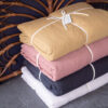 PEPLUM – Charbon – Washed Linen Quilt – 250x250cm (Garniture Incluse)