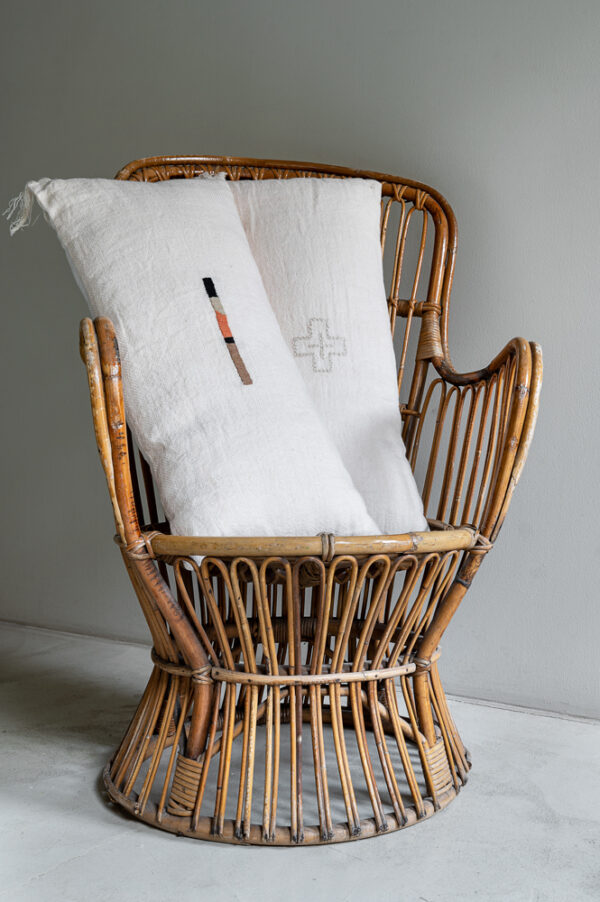BENJY - Craie – Amerindian cushion – 30x60cm (Cushioning Included)