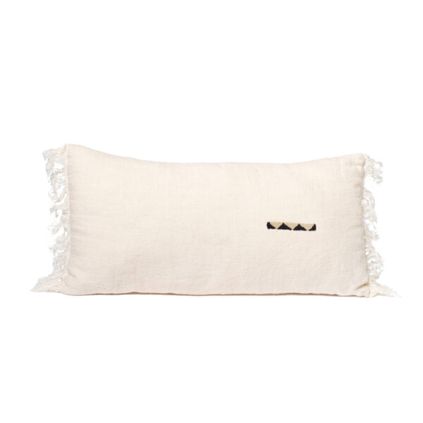 BEIJA - Craie – Amerindian cushion – 30x60cm (Cushioning Included)