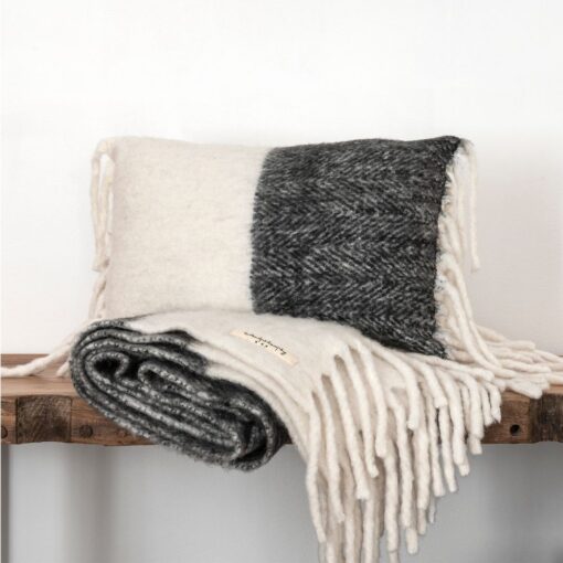 coussin en laine VAN