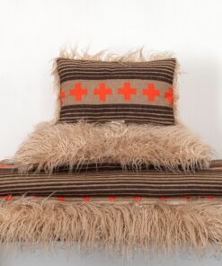 Coussin en fausse fourrure