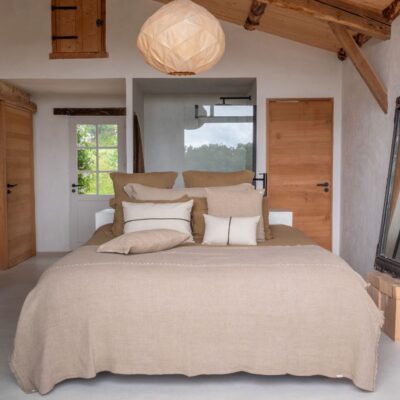 Linge de lit en lin et coton : thème FARM LIFE Sable, parure en gaze de coton Bronze et thème CRAFT Écru