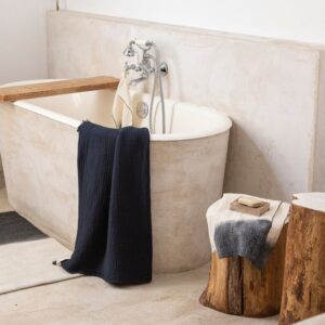 Drap de bain frangé en gaze de coton, PLOUF, coloris navy