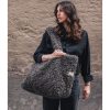 Sac cabas en fausse fourrure, Zolt, coloris Dark Grey, porté épaule, thème Refuge and Flowers, accessoires