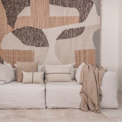 Coussin et plaid en lin lavé du thème FARM LIFE coloris Sable