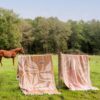 Fouta ou serviette de place en coton avec motifs fleuris, TEXAS, coloris Lombok et Lambar, thème FOUTA