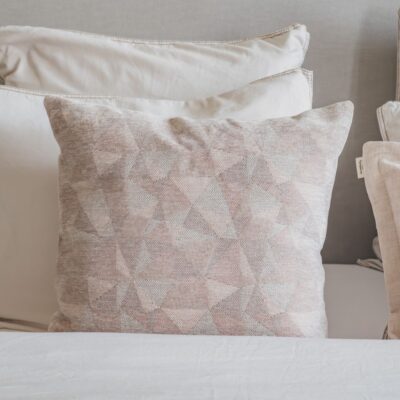 Coussin carré en velours ZACK Poudre