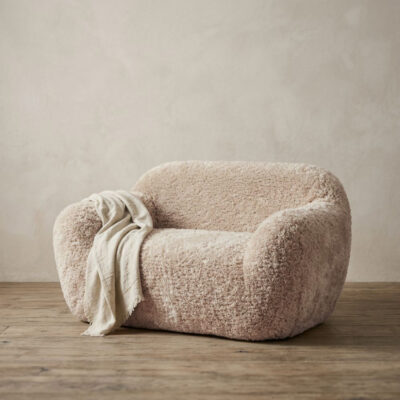 Canapé 2 places en fausse fourrure CLUB2 Écru