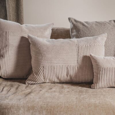 Coussins en velours côtelé coloris Ivory, thème Handmade