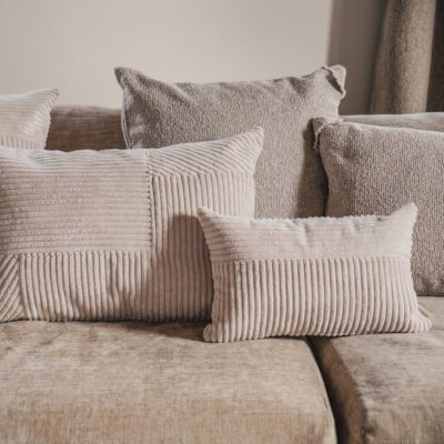Coussins en velours côtelé coloris Ivory, thème Handmade