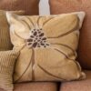 Coussin broderie artisanale 50x50 cm 8 Coussin broderie artisanale 50x50 cm – Image 4