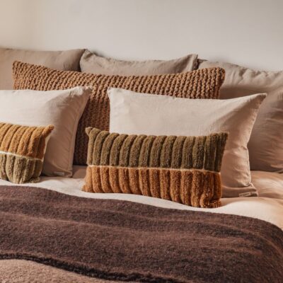 Alternative view of Housse de coussin en coton tufté 30x60 cm
