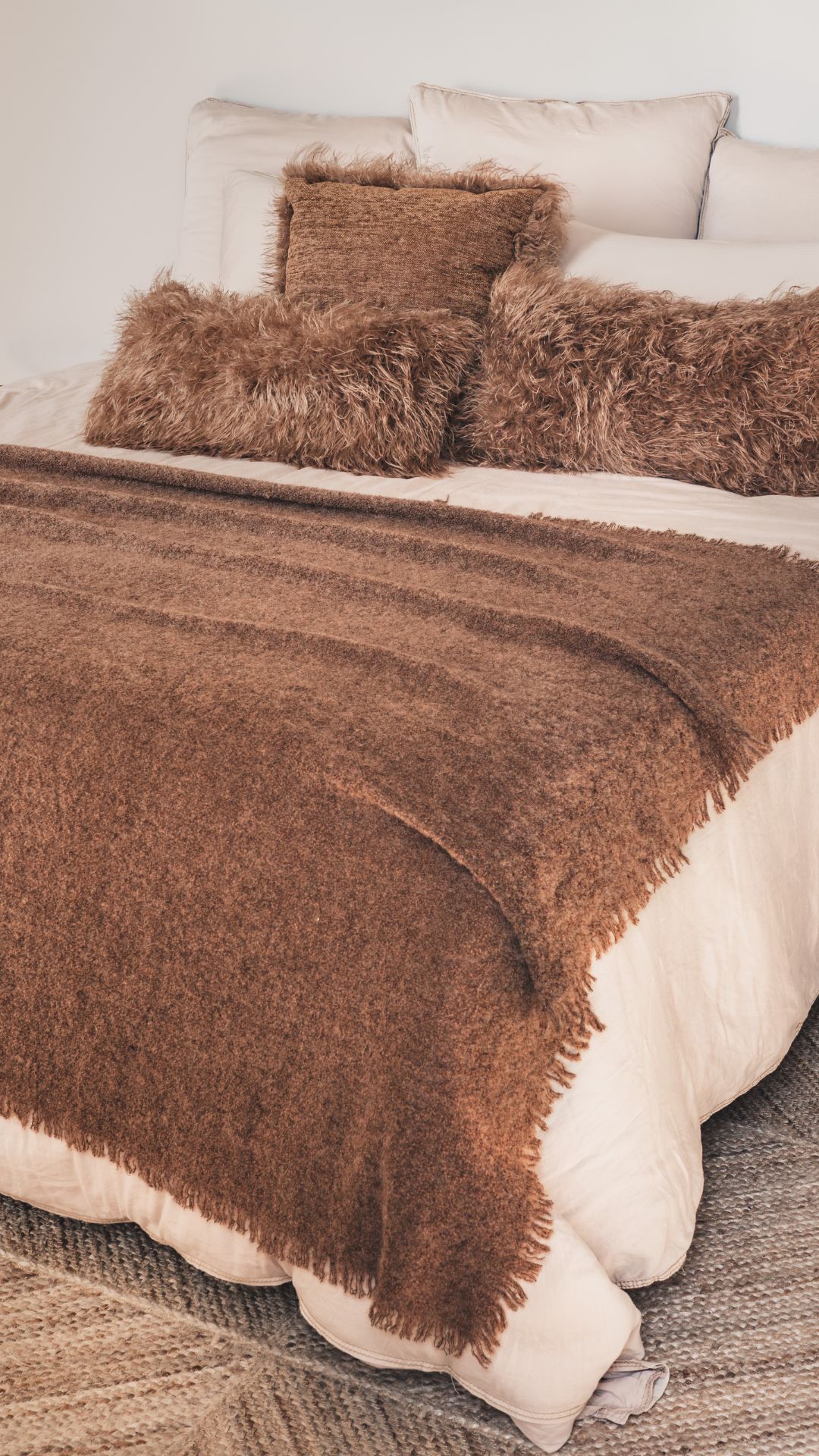Nouveautés décoration de l'automne : fausse fourrure et camaïeu de marrons